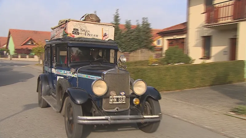 Auto ze 30. let je pro Zappovy druhým domovem