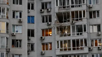 Následky útoku ruských dronů v Kyjevě
