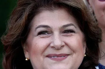 Maďarský a rumunský eurokomisař narazili v právním výboru, vadily zatajené miliony i vazby na Orbána