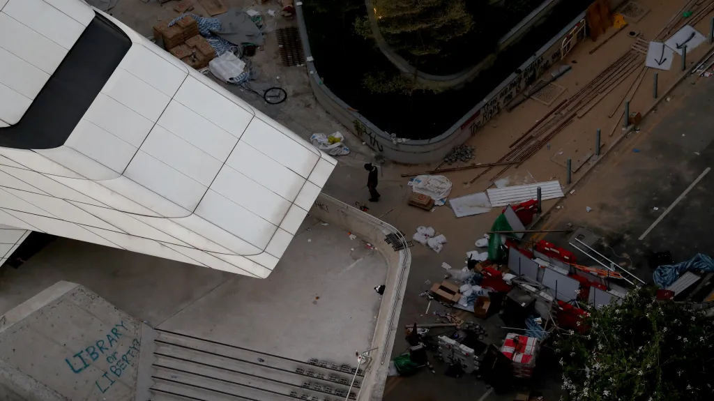 Demonstranti v kampusu hongkongské univerzity