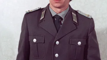 Manuál k převlekům příslušníků východoněmecké Stasi