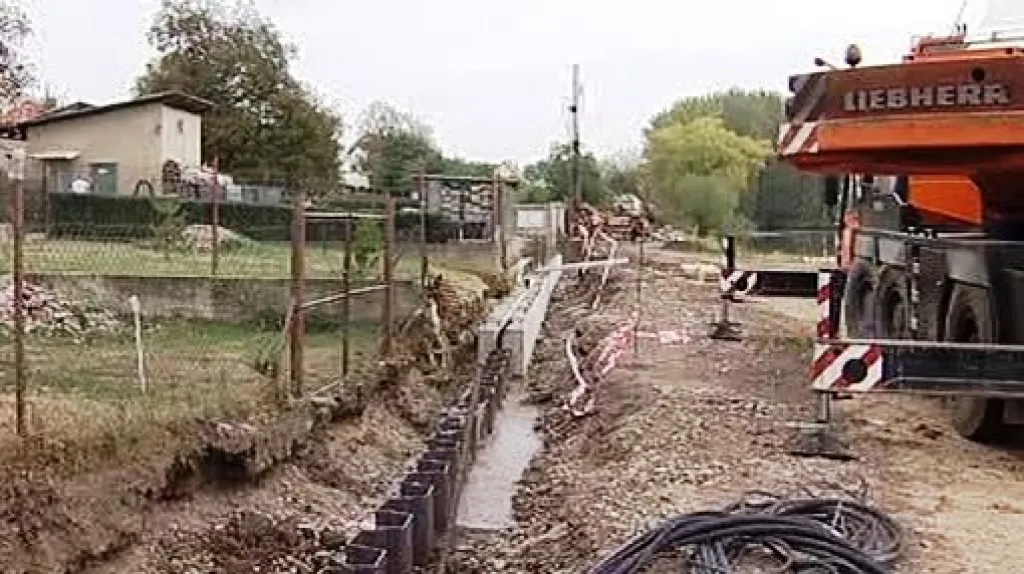 Stavba protipovodňového valu