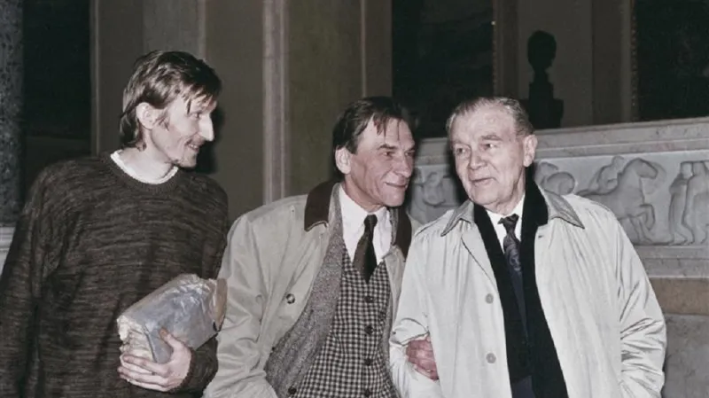 Tři Hamletové z inscenací Národního divadla: Vladimír Javorský, František Němec a Radovan Lukavský