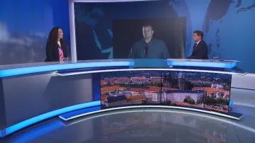 Události, komentáře: Hrad, vláda a zahraniční politika
