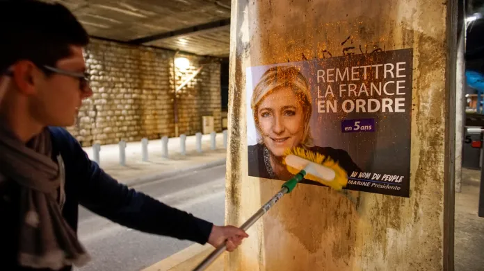 Volební plakát Le Penové