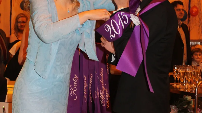 Z maturitního plesu v Lomnici nad Popelkou