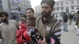 Útok v Péšávaru: Zemřelo víc než sto žáků