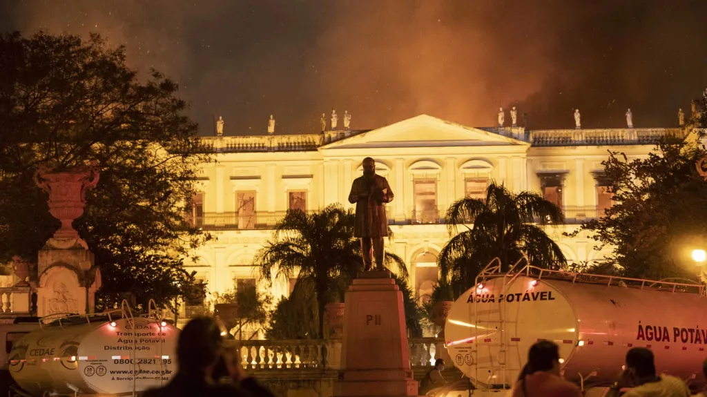 Požár brazilského muzea