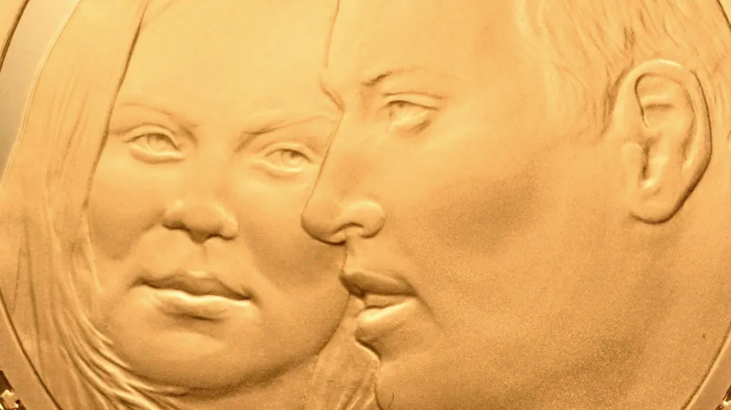 Pamětní mince k dubnové svatbě Williama a Kate