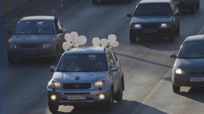 Moskevští automobilisté protestovali proti Putinovi