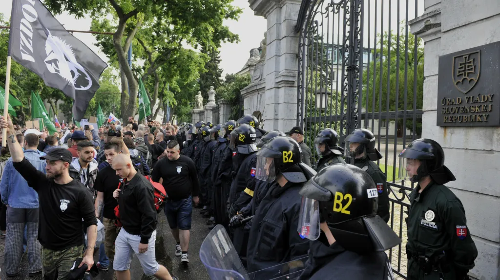 Střety během bratislavské demonstrace