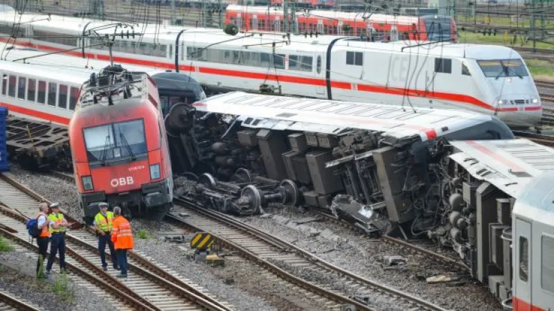 Jonáš: Za nehodou mohla stát chybná výhybka