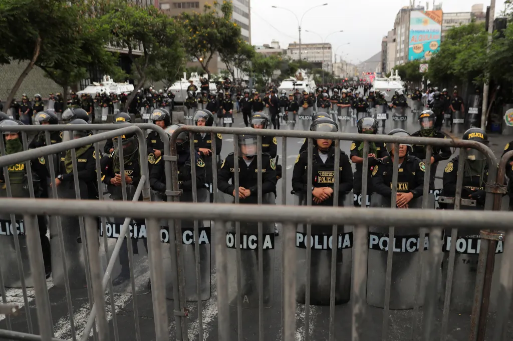 Krvavé protivládní protesty v Peru pokračují