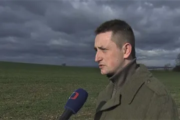Berličky pro dravce jsou dobrou alternativou k hubení hrabošů jedem, tvrdí myslivec 