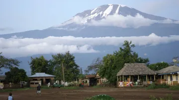 Pohled na horu Kilimandžáro, archivní snímek