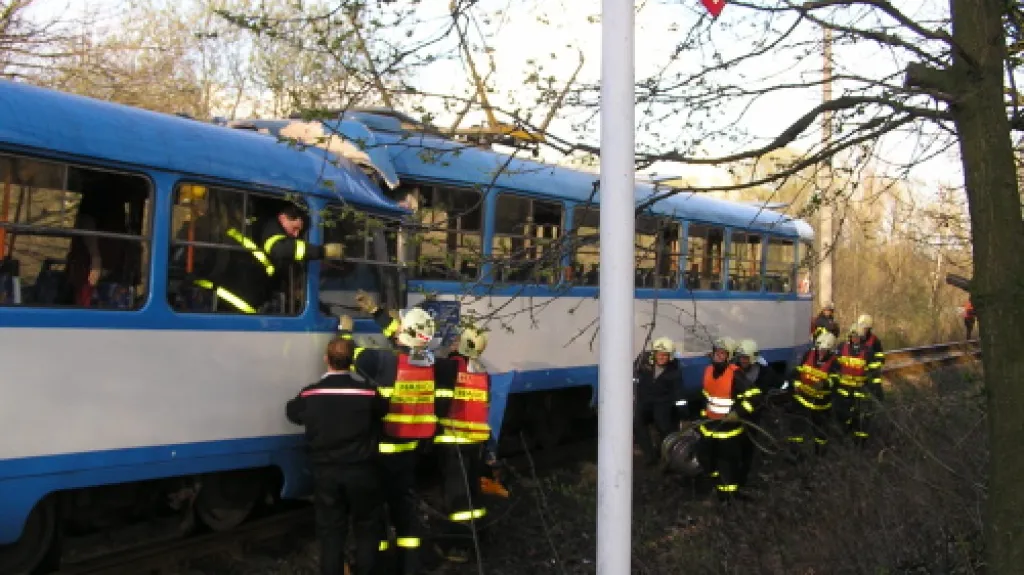Záchranáři u nehody v Ostravě