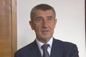 Babiš skončil na ministerstvu, Agrofert si ale zatím zpět nevezme