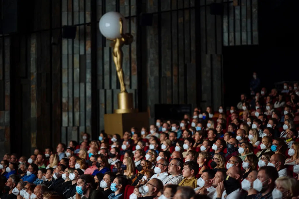 Křišťálový glóbus – 20. výročí hlavní ceny Mezinárodního filmového festivalu Karlovy Vary (Lukáš Bíba, Economia, nominace v kategorii Umění a kultura)
