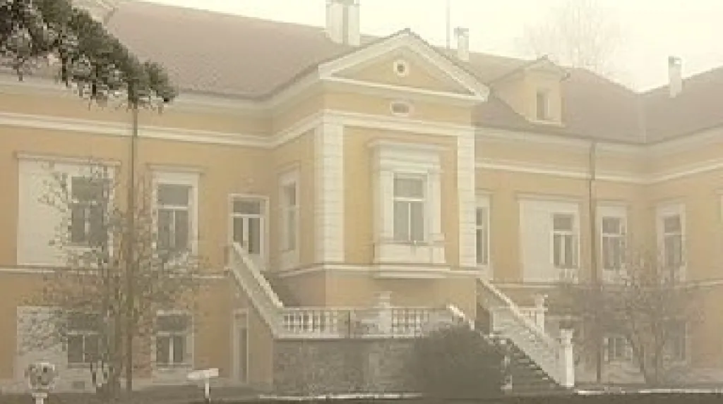 Zámek v Chotovinách