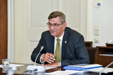 Na audity o Babišovi máme nárok, vzkazují senátoři ministerstvům. Nemáte, zní zpět