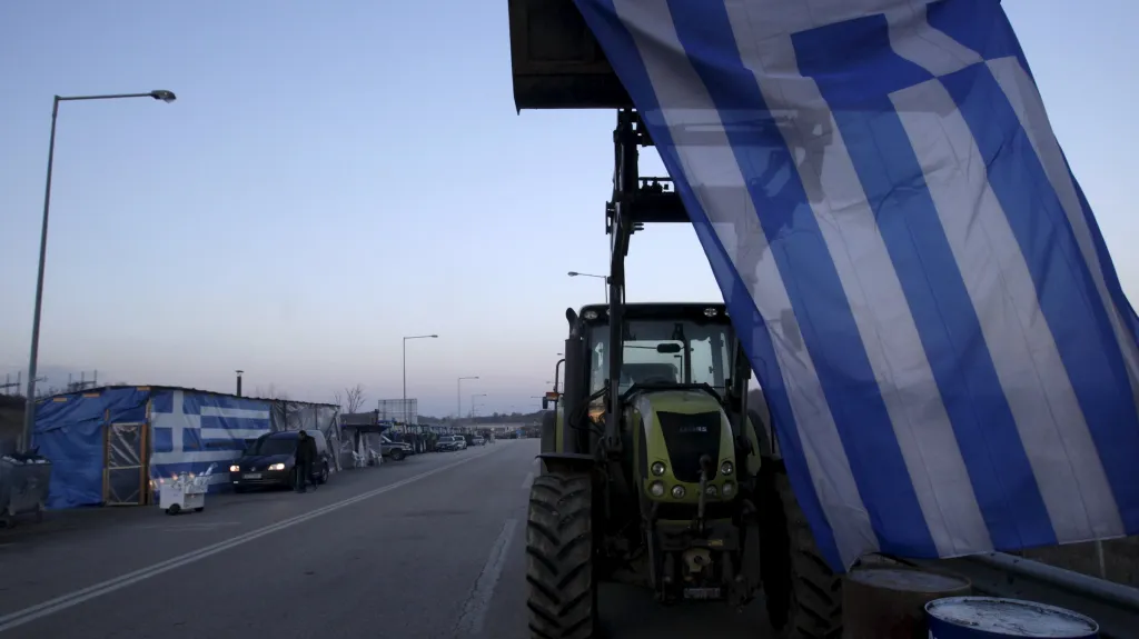 Řečtí farmáři protestují proti vládním škrtům