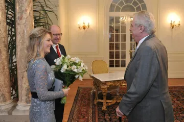 Zeman radí vládě: OSVČ ať odvádí více na daních