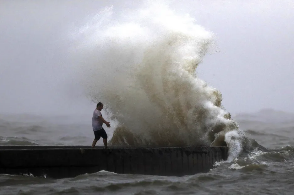 Bouře Cristobal postihla i pobřeží Spojených států amerických. Fotografie z New Orleansu