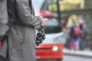 Léto by mohlo být i bez roušek venku, řekl Arenberger. Ve středu přibylo 3697 případů nakažených
