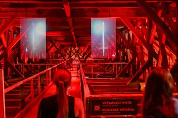 Kostel svatého Jakuba vypráví o své historii pod čtyřmi sty světly