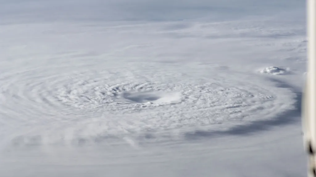 Tajfun Bopha vyfocený z ISS