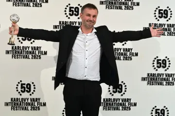 Festival ve Varech vyhráli šumavští samotáři, ocenění má i Falbrová ze Sbormistra