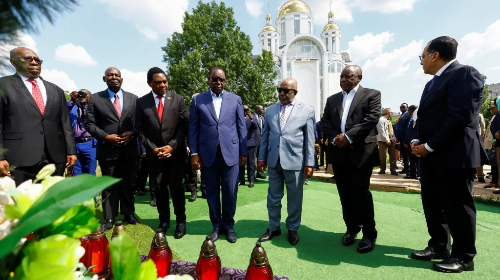 Afričtí prezidenti uctili památku obětí masakru v Buče