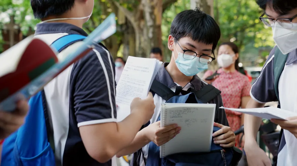 Studenti v Šanghaji během covidové pandemie