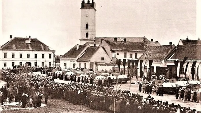 Státní pohřeb na Štědrý den roku 1950