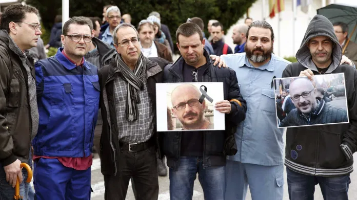 Zaměstnanci z firmy Delphi v Barceloně si připomněli dva své kolegy, kteří zahynuli v letadle