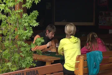 Stan už nestačí, v kempu lidé hledají wifi i lanové centrum