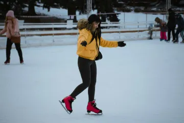 Města chystají nová veřejná kluziště. Někde zkusí umělý led, jinde vsadí na klasiku