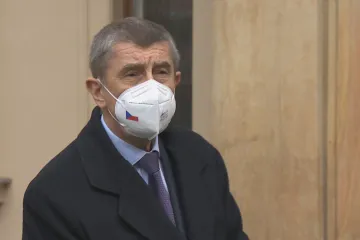 Část opozice chce vyslovit vládě nedůvěru, část rozpustit sněmovnu. Babiš věří, že řádně dovládne i bez KSČM