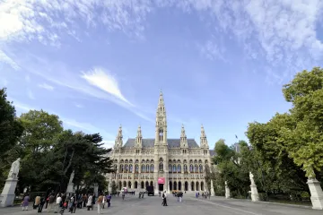 Vídeň řeší, co s Hitlerovým balkonem na radnici. Ozývají se hlasy po jeho stržení