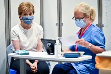 Pandemie ve světě: Ve Skotsku silně roste nákaza. Evropa se má podělit o vakcíny, apeluje WHO