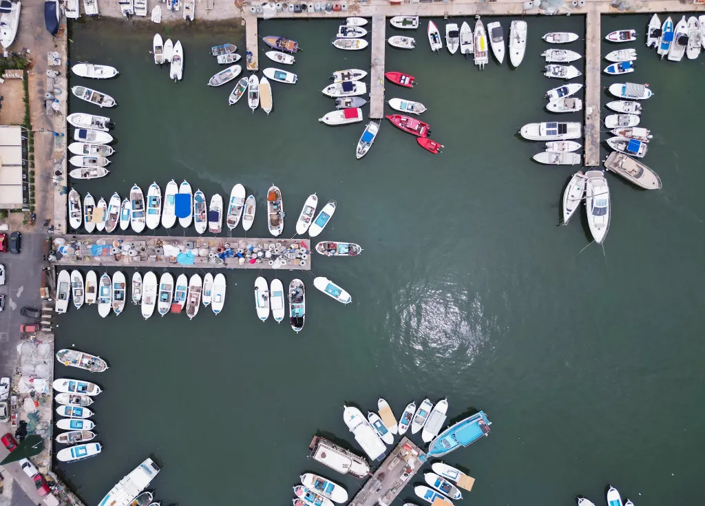 Mezinárodní měnový fond vyzval Libanon k zavedení ekonomických reforem, jinak státu dle mluvčího fondu hrozí nezvratný kolaps