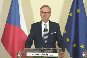 Vláda uvolní tři a půl miliardy na pomoc energeticky náročným firmám, oznámil Fiala