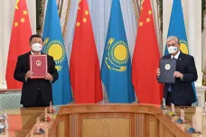 Čínský prezident vyrazil do Kazachstánu. Cesta má symbolický a geopolitický význam