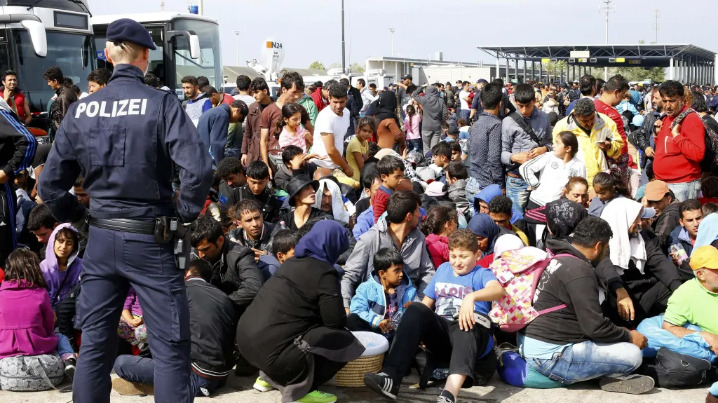 Uprchlíci na hraničním přechodu Nickelsdorf