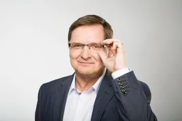 Hajným ani komentátorem hokeje se nestal, už 12 let ale Petr Sojka ukazuje lidskou tvář metropole a unikátní příběhy