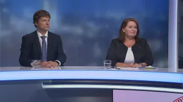 Proděkan Katolické teologické fakulty Univerzity Karlovy Aleš Prázný a rektorka Univerzity Karlovy Milena Králíčková