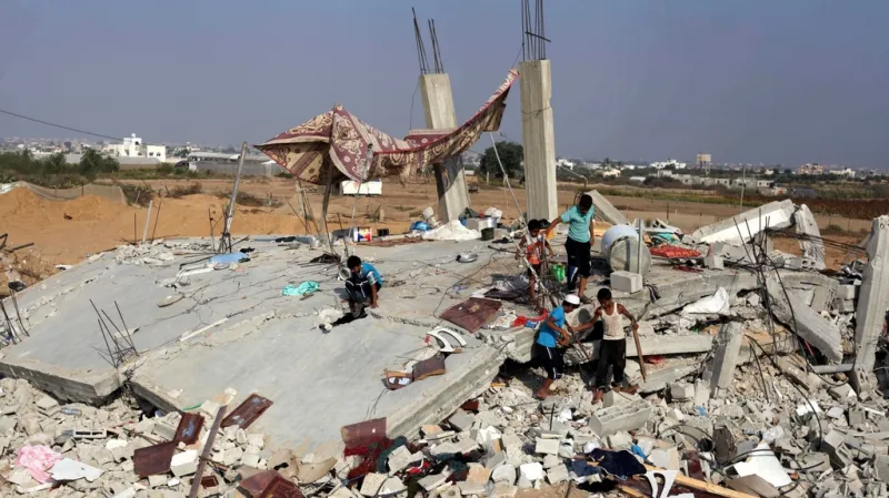 Na mnoha místech zbyly pouze trosky