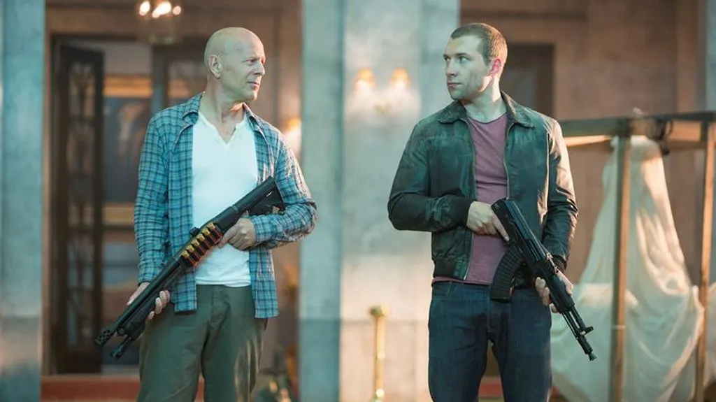 Smrtonosná past - Opět v akci