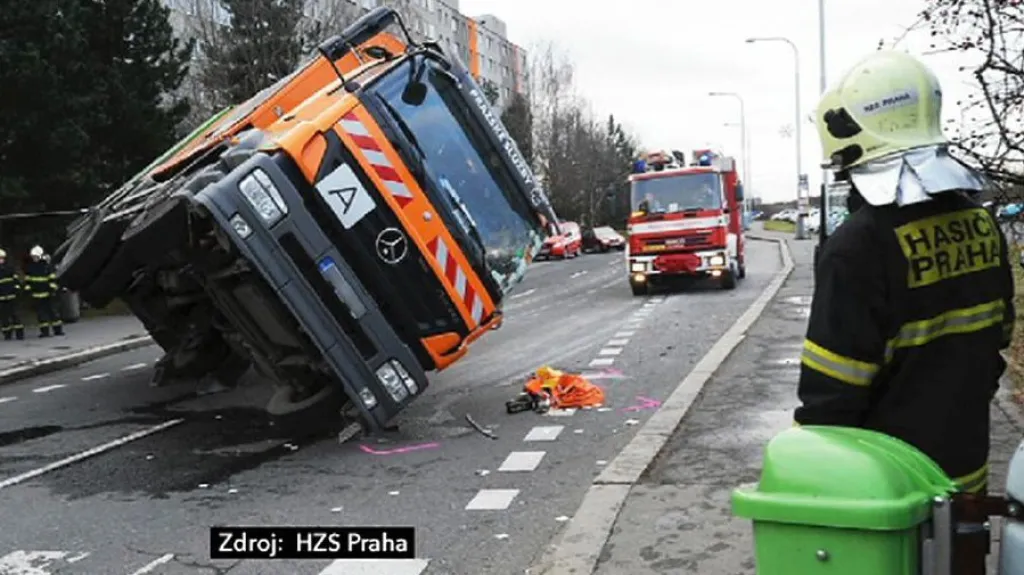Havárie popelářského vozu v Praze