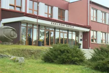 Na Tachovsku nedokončí základní školu až dvanáct procent dětí. Pomoci mají speciální programy